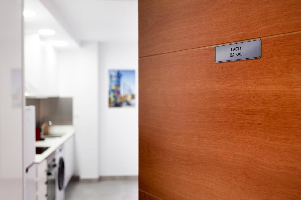 8 Lacus Baikal L'Hospitalet de Llobregat Exterior foto